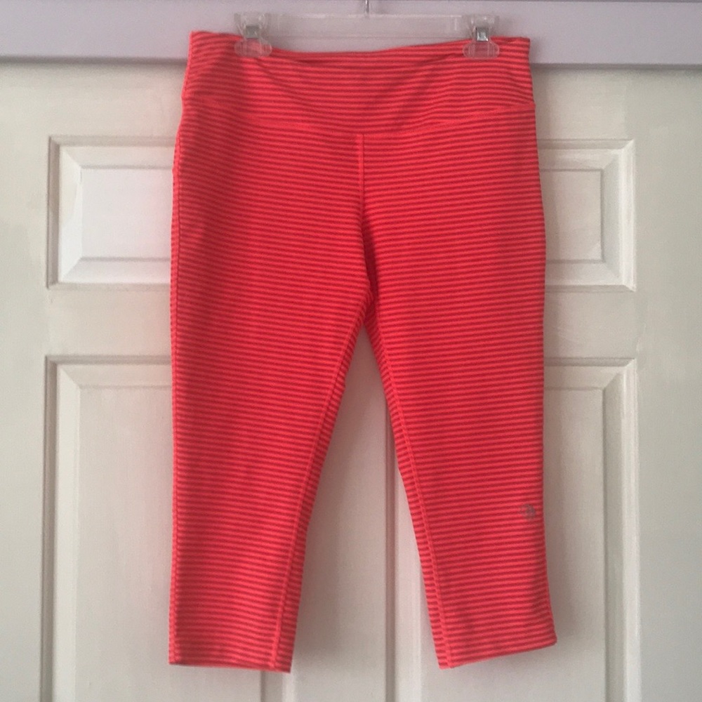 Work out leggings.